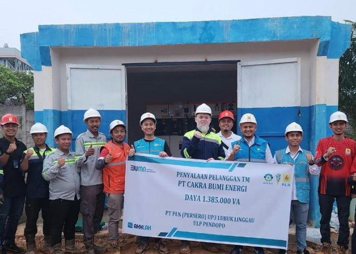 PLN UP3 Lubuklinggau Sukses Lakukan Penyalaan Perdana Pelanggan TM PT Cakra Bumi Energi Daya 1.385.000 VA