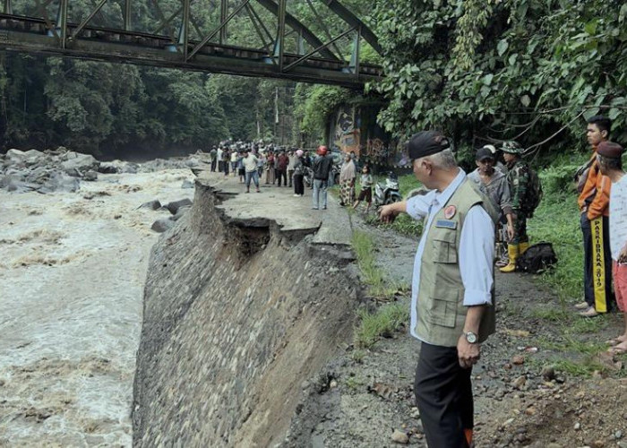 BNPB Imbau Warga Bermukim di Bantaran Sungai yang Berhulu ke Gunung Marapi Akan Potensi Risiko Bahaya Susulan