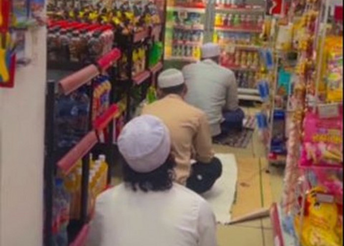 Inovasi Unik di Bulan Suci, Salat Tarawih di Minimarket, Suatu Kenyamanan atau Kontroversi?