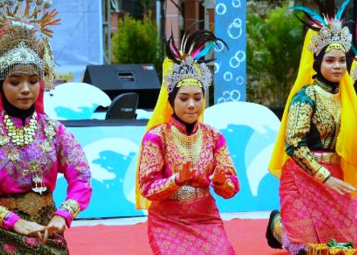 Tari Ranup Lampuan: Pesona dan Kearifan dalam Gerakan Tradisional Aceh