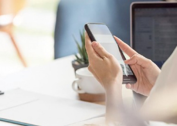 Uni Eropa Wajibkan Baterai Smartphone Bisa Dilepas Mulai 2027, Ini Dampaknya bagi Industri