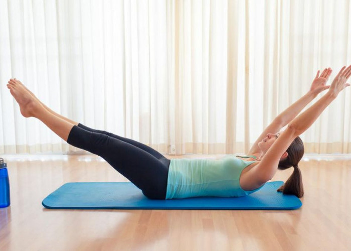 5 Olahraga Simpel Sebelum Tidur untuk Mengecilkan Perut Buncit