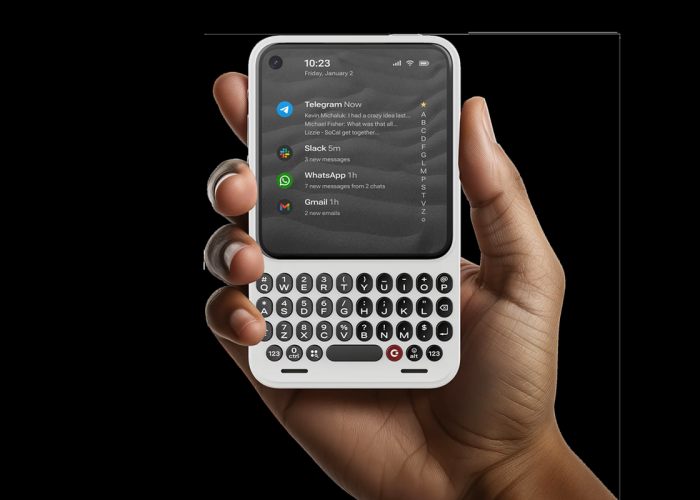 Nostalgia BlackBerry Bangkit! Clicks Perkenalkan Communicator dengan Keyboard Fisik dan Android 16