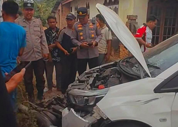 Diduga Sopir Mengantuk, Honda Brio Keluar Jalur dan Tabrak Sejumlah Orang di Megang Sakti
