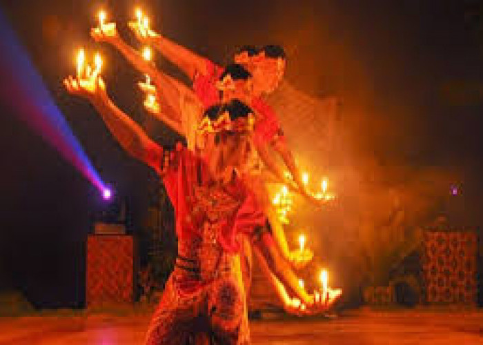 Mengenal Tari Lilin Asal Minang: Busana, Sejarah, Musik, dan Fungsinya