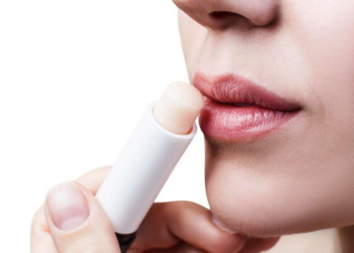 Bolehkah Menggunakan Lipstik atau Lip Balm Saat Puasa? Ini Penjelasan Ulama