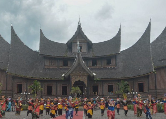 Keindahan Ragam Budaya di Minangkabau: Kearifan Lokal yang Mendalam