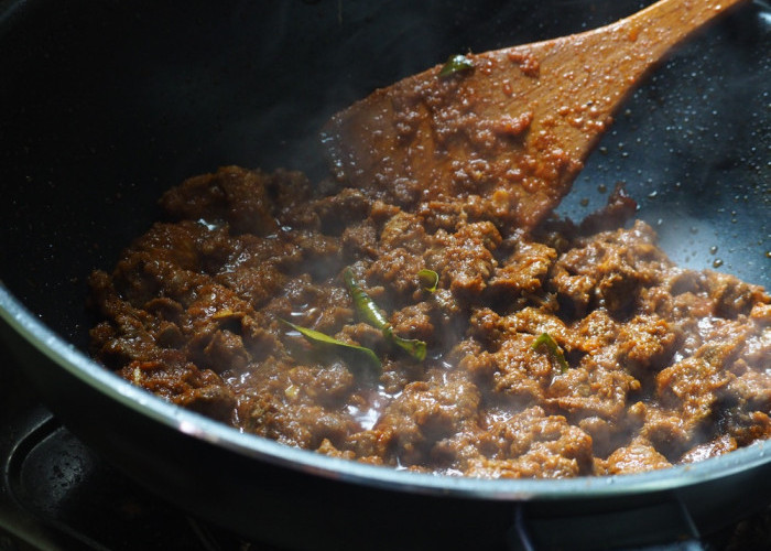 Resep Rendang ala Restoran Padang, Gurih dan Lezat Seperti Asli!