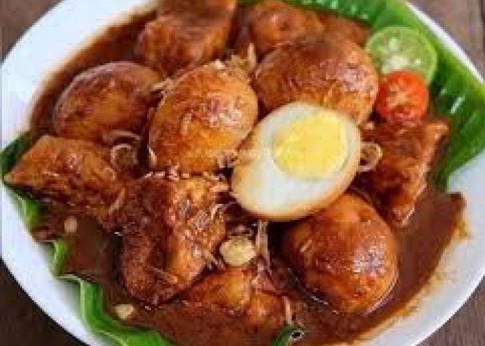 Resep Praktis Semur Telur Tahu Tempe, Kuah Rempah yang Menggugah Selera