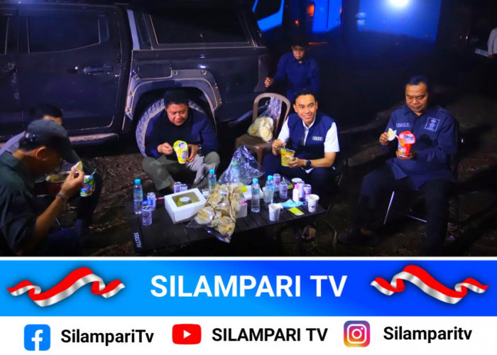 Pantau Kebakaran di OKI, Herman Deru Turun Langsung dan Bermalam di Posko