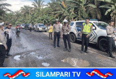 Jalan Nasional di Musi Rawas Jadi Sorotan, Polisi Temukan Lubang Hingga 40 Cm