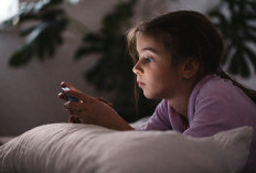 Anak Tantrum Saat Gadget Dibatasi? Ini Cara Orang Tua Mengatasinya 