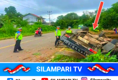 Kecelakaan Tunggal di Muara Beliti, L300 Terjun ke Parit Usai Ban Pecah