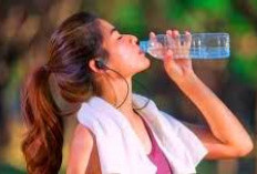 Setelah Jogging, Lebih Baik Minum Air Dingin atau Hangat? Ini Penjelasan Lengkapnya