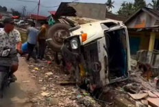 Rem Blong, Truk Fuso Seruduk Rumah Warga di Jalur Curup–Lubuklinggau