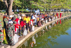 Pemprov Bengkulu dan TNI Gelar Aksi Bersih Pantai Tapak Paderi, Tebar 2.500 Bibit Ikan Nila