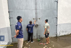 Tingkatkan Keamanan, Lapas Narkotika Muara Beliti Lakukan Perawatan Kunci Gembok Gerbang Utama