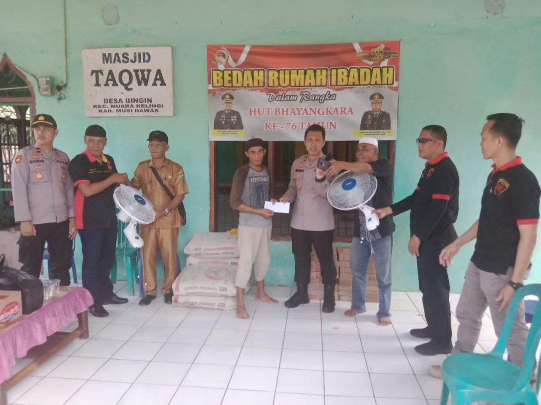 Polres Mura Bedah Rumah di Bingin Jungut